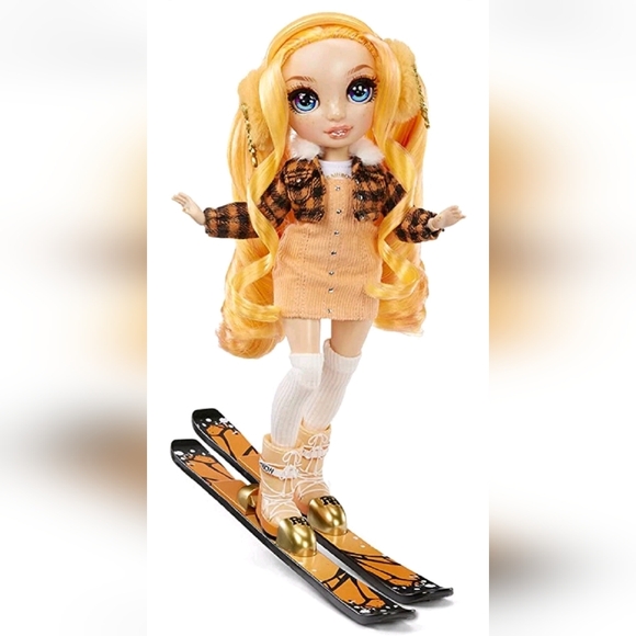 Rainbow High Winter Break Poppy Rowan Orange Fashion Doll and Playset - Picture 4 of 10
